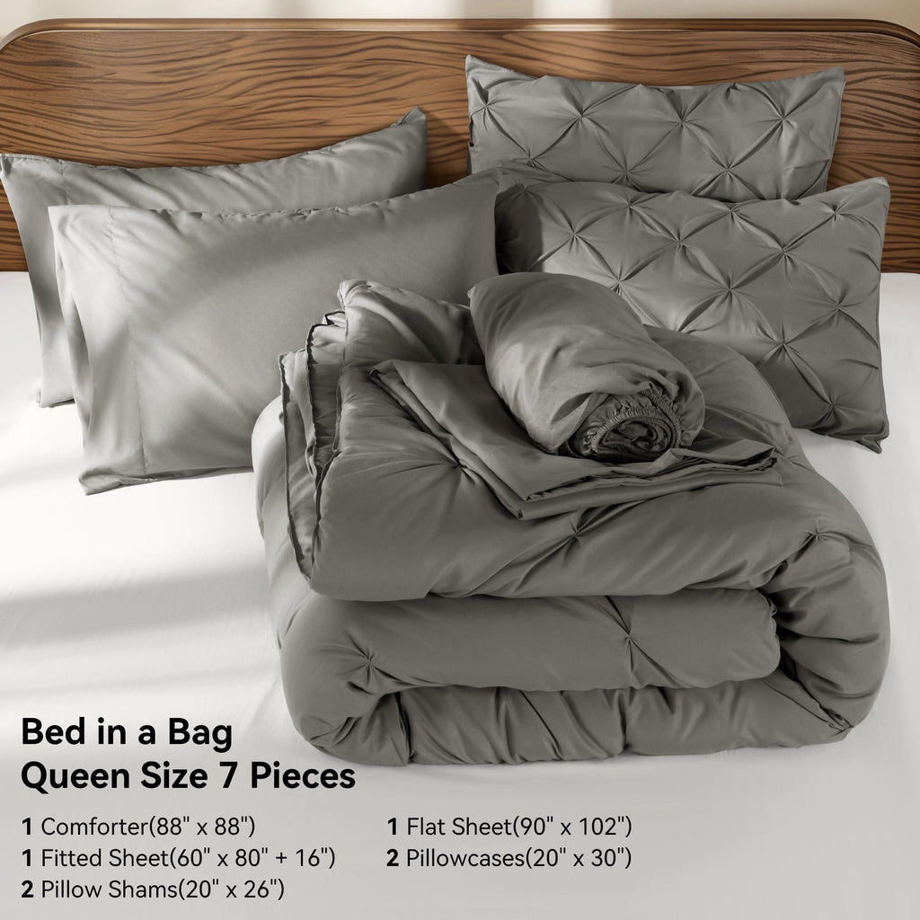 Luxurious Quilted Queen Comforter Set, 7 Pieces Bedding Sets for All Season, Bed in a Bag with Pleated Comforter - Flat Sheet & Fitted ... - Cloud-Like Soft Lightweight Bed Comforter Detail