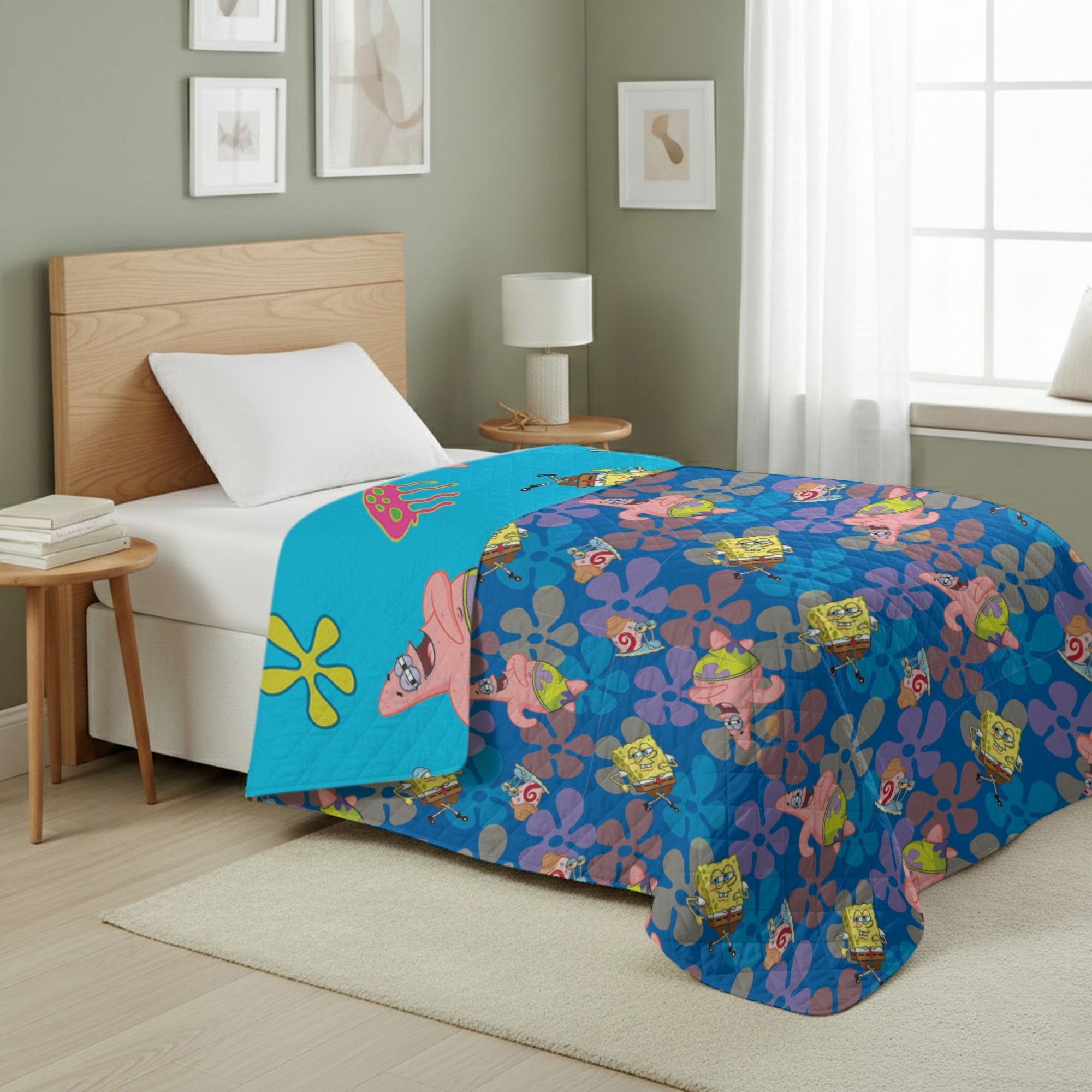 Reversible Sherpa Spongebob Tropical Waltz Quilted Throw Blanket 60x80 inches, Kids Character Bedding - Super Soft Reversible Sherpa Flannel Blanket Detail