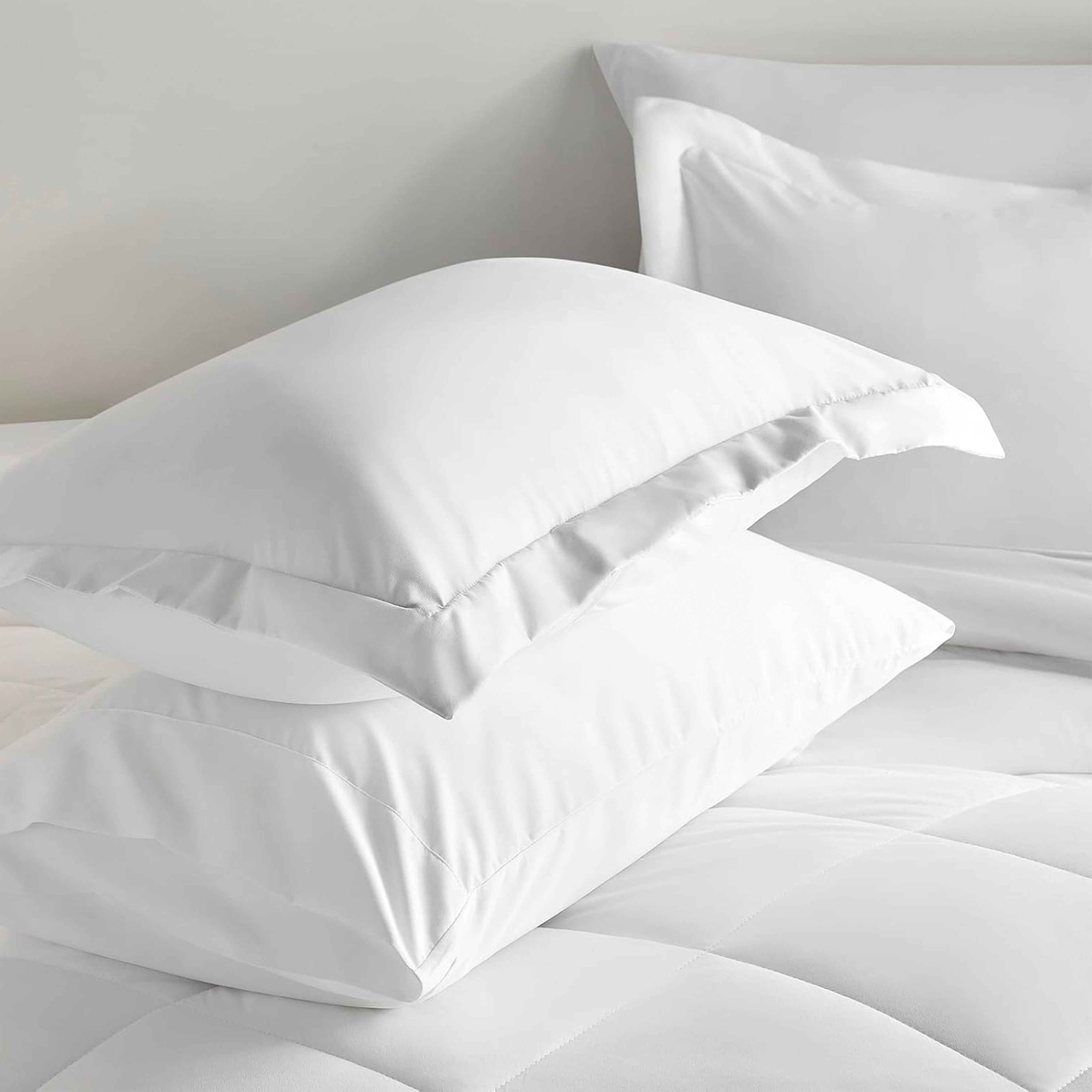 Luxurious Quilted Comforter Set 7-Piece Bed in a Bag - Adult, White, Queen - Luxurious Quilted Duvet Cover Set Detail
