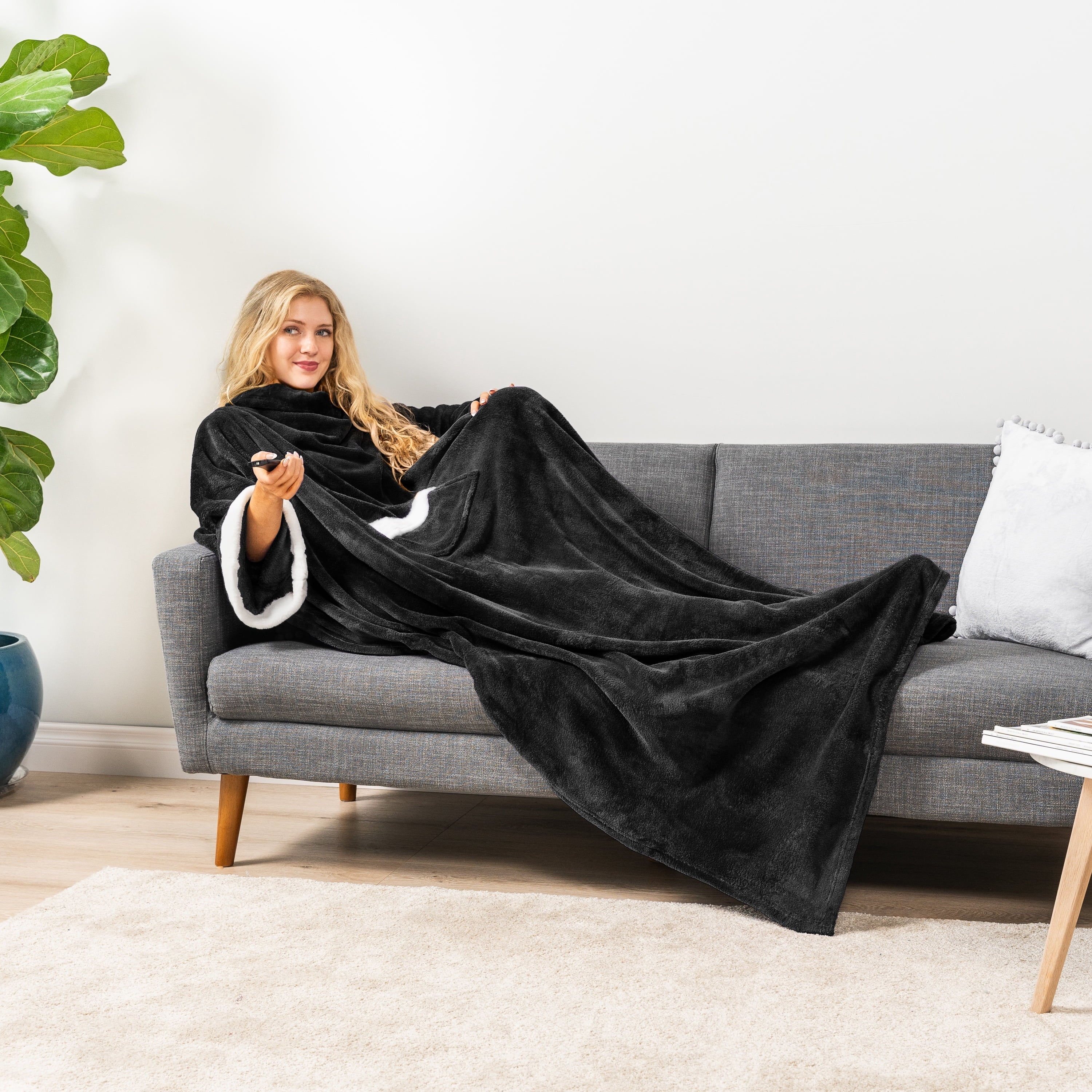 Reversible Sherpa Fleece Blanket with Sleeves for Women Men Adults, Wearable Blanket Warm Soft Plush, Snuggle Pocket Sleeved TV Throw W... - Cozy Fleece Throw Blanket for Couch & Bed Detail