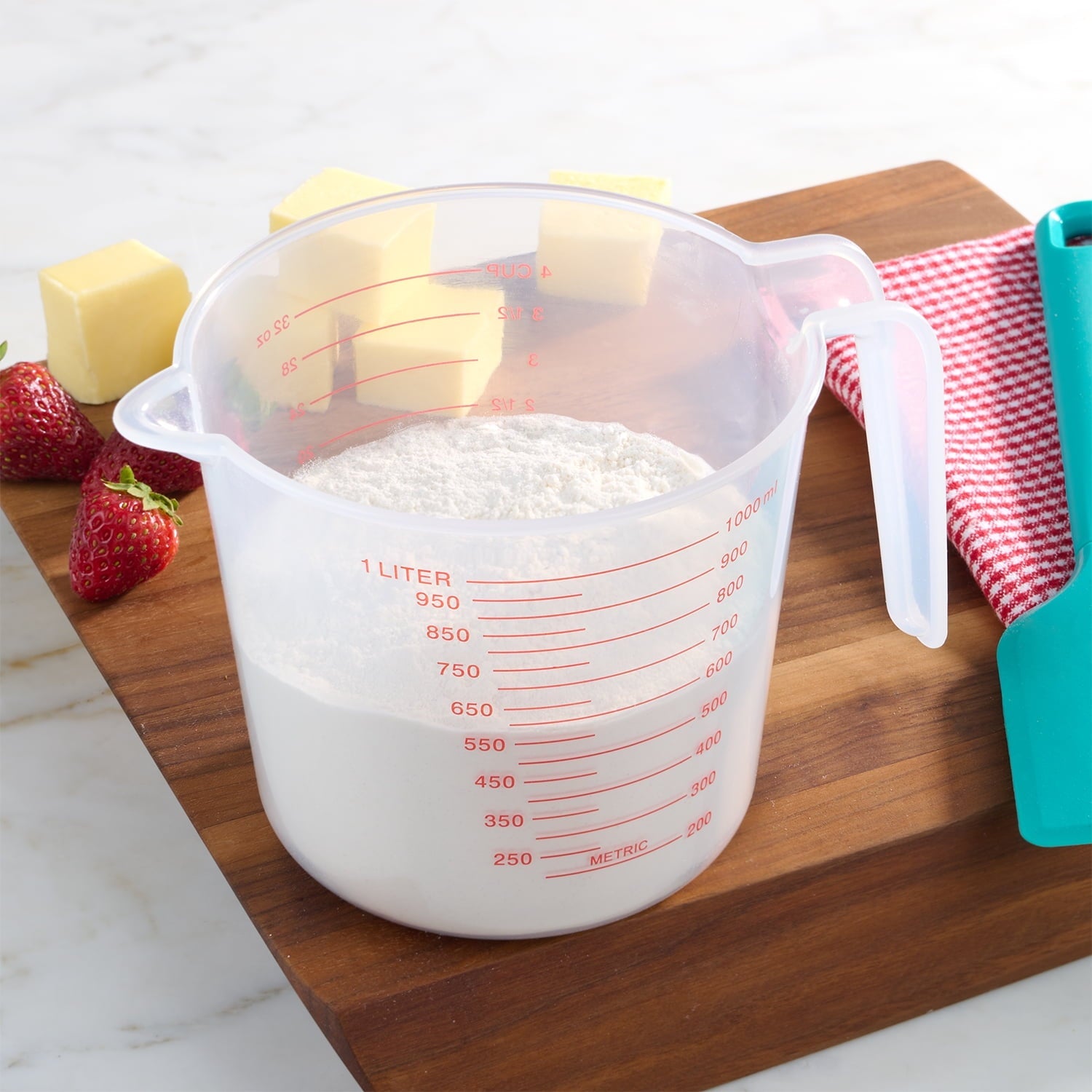 Innovative (12 pack) 4 Cup PP Plastic Measuring Cup, 32 oz, Clear - Premium Stainless Steel Garlic Presser & Peeler Detail