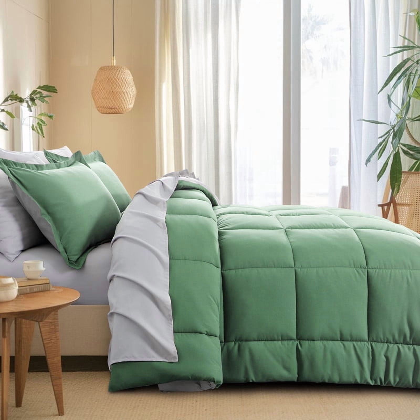 Hypoallergenic Cloud Grass Green/Grey Queen Size Comforter Set,3-Pieces Reversible Comforter Set Soft and Lightweight,All Season Down Alte... - All-Season Down Alternative Comforter Insert Detail
