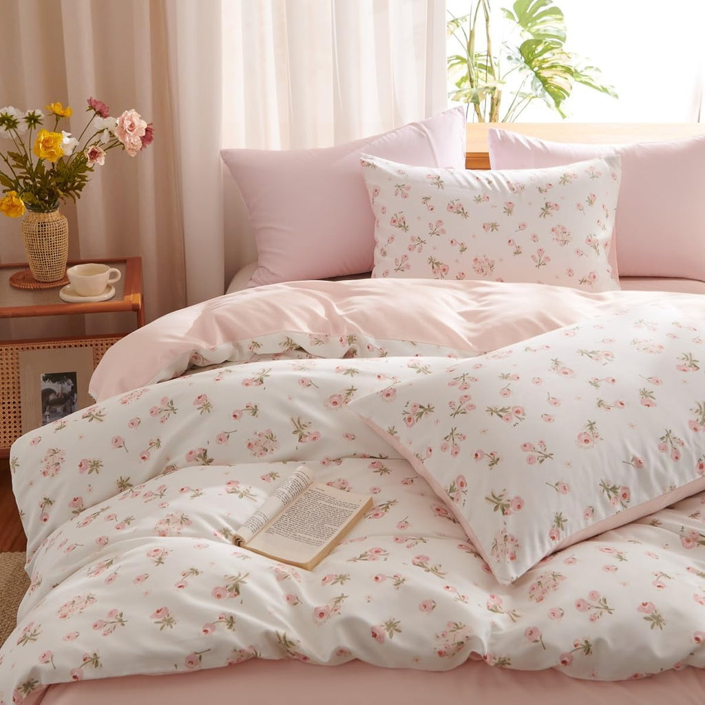 Luxurious Quilted Pink loyalty Floral Comforter Queen Sets, 3 Pieces Chic Botanical Pink White Floral Reversible Comforter for All Season - Hypoallergenic Ultra-Fluffy Quilt for Winter Detail