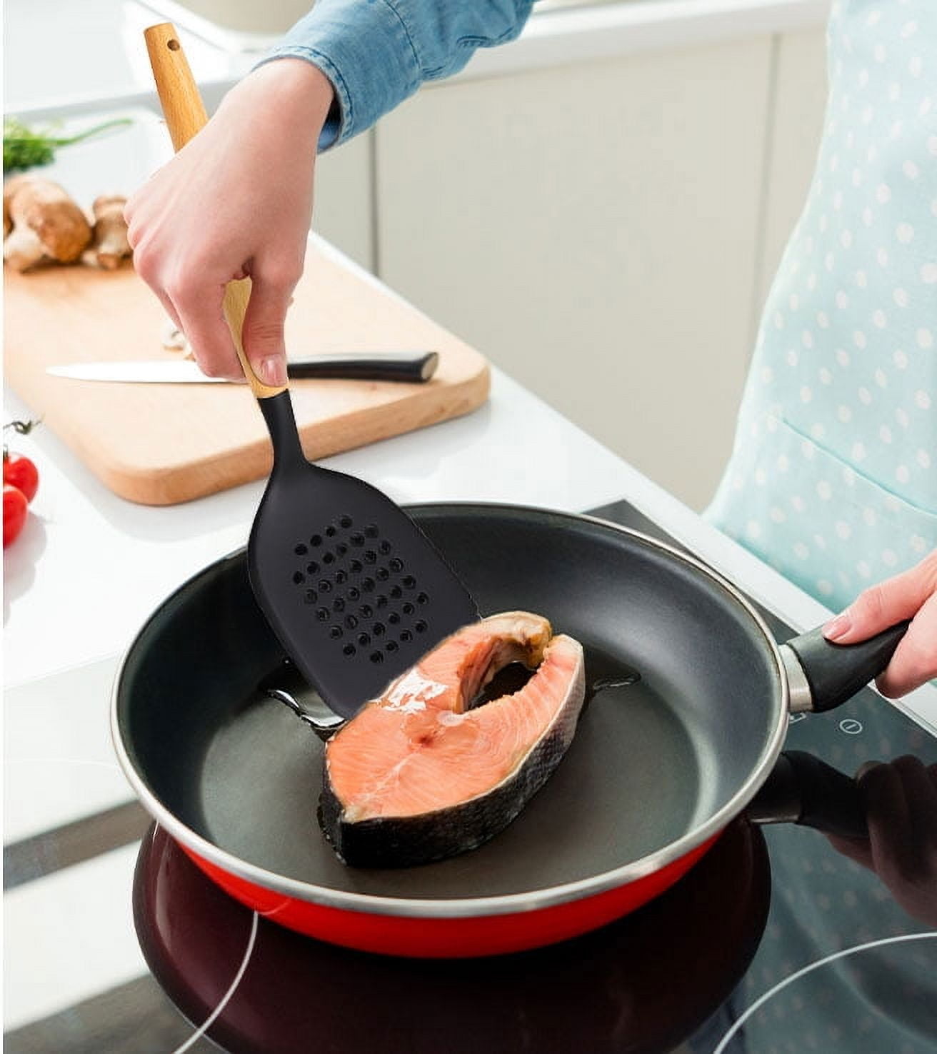 Professional Grade Kitchen and Cooking Utensil Turner, 13" L, Black - High-Precision Culinary Tool for Baking & Cooking Detail