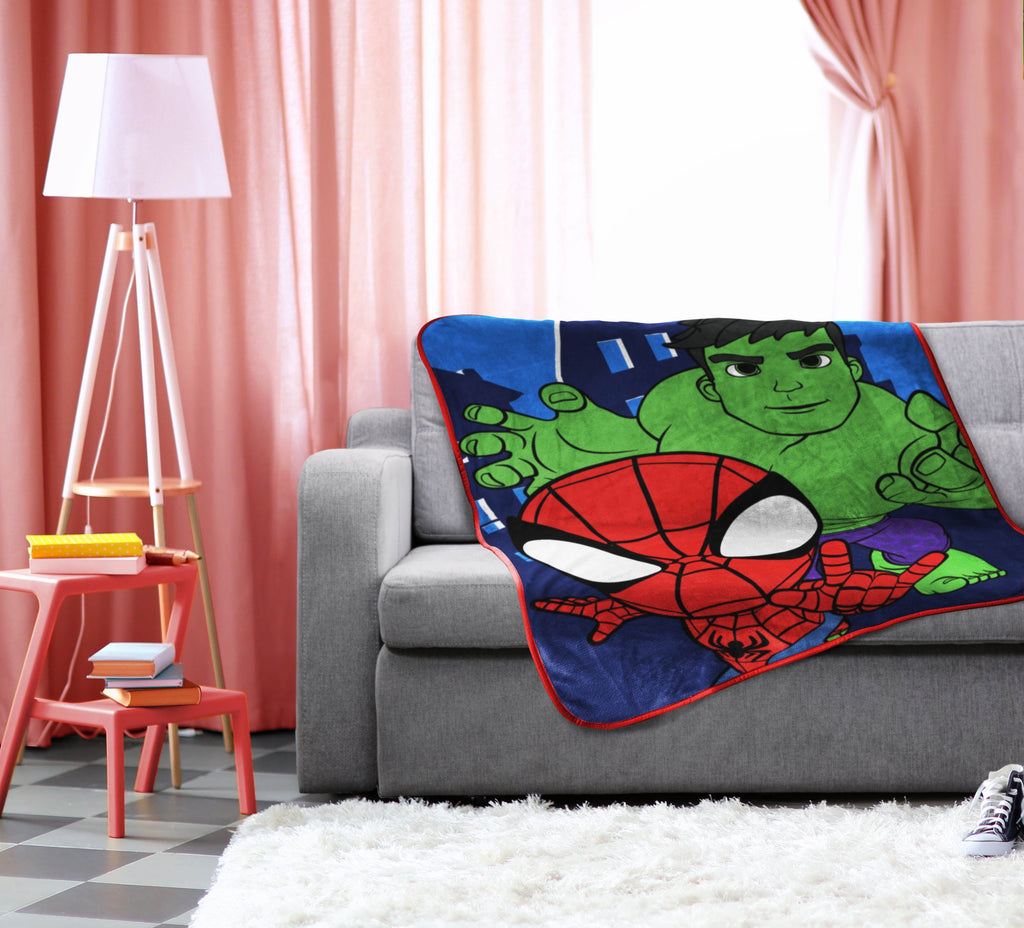 Reversible Sherpa Spidey & His Amazing Friends Kids Throw, 46 x 60, Microfiber, Blue, Marvel - Cozy Fleece Throw Blanket for Couch & Bed Detail