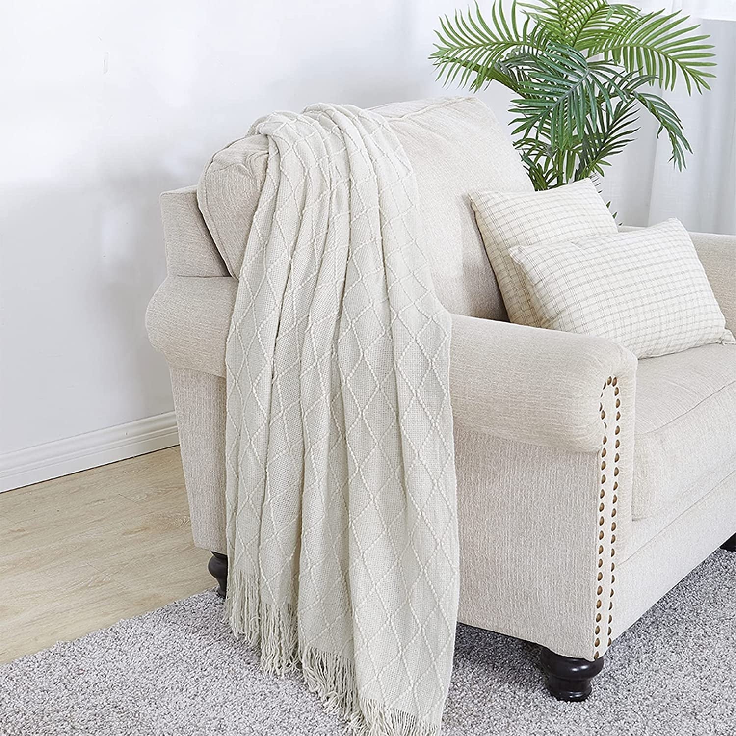 Reversible Sherpa Rhombus Beige Throw Blanket, Soft and Lightweight, 50"x 60" - Super Soft Reversible Sherpa Flannel Blanket Detail
