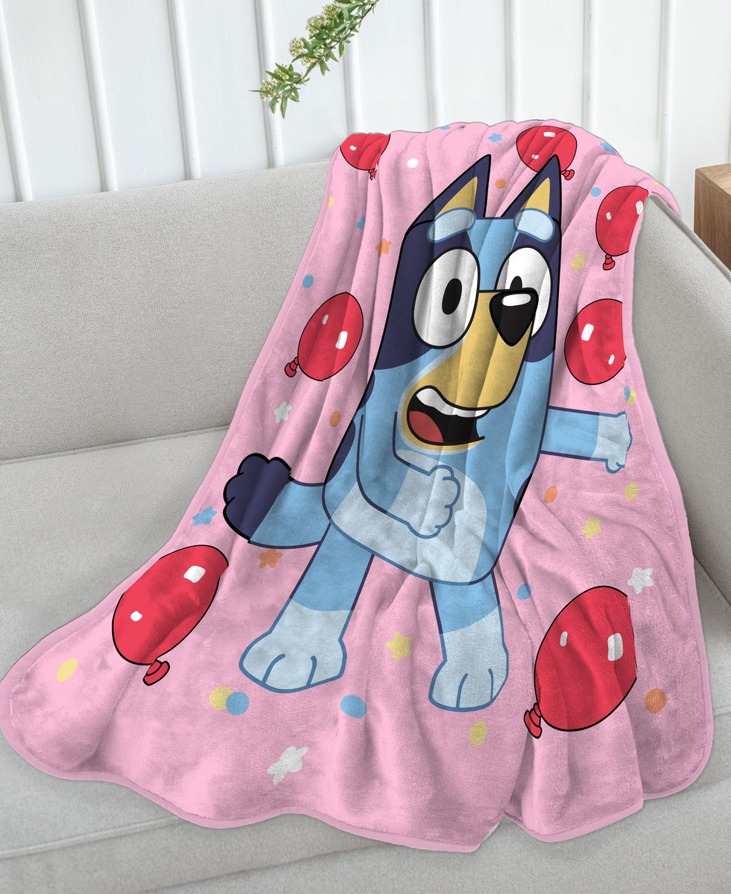Cozy Fleece Balloon Party 46" x 60" Throw Blanket, Kids, Pink, Microfiber - Lightweight Plush Warm Blanket for All Seasons Detail
