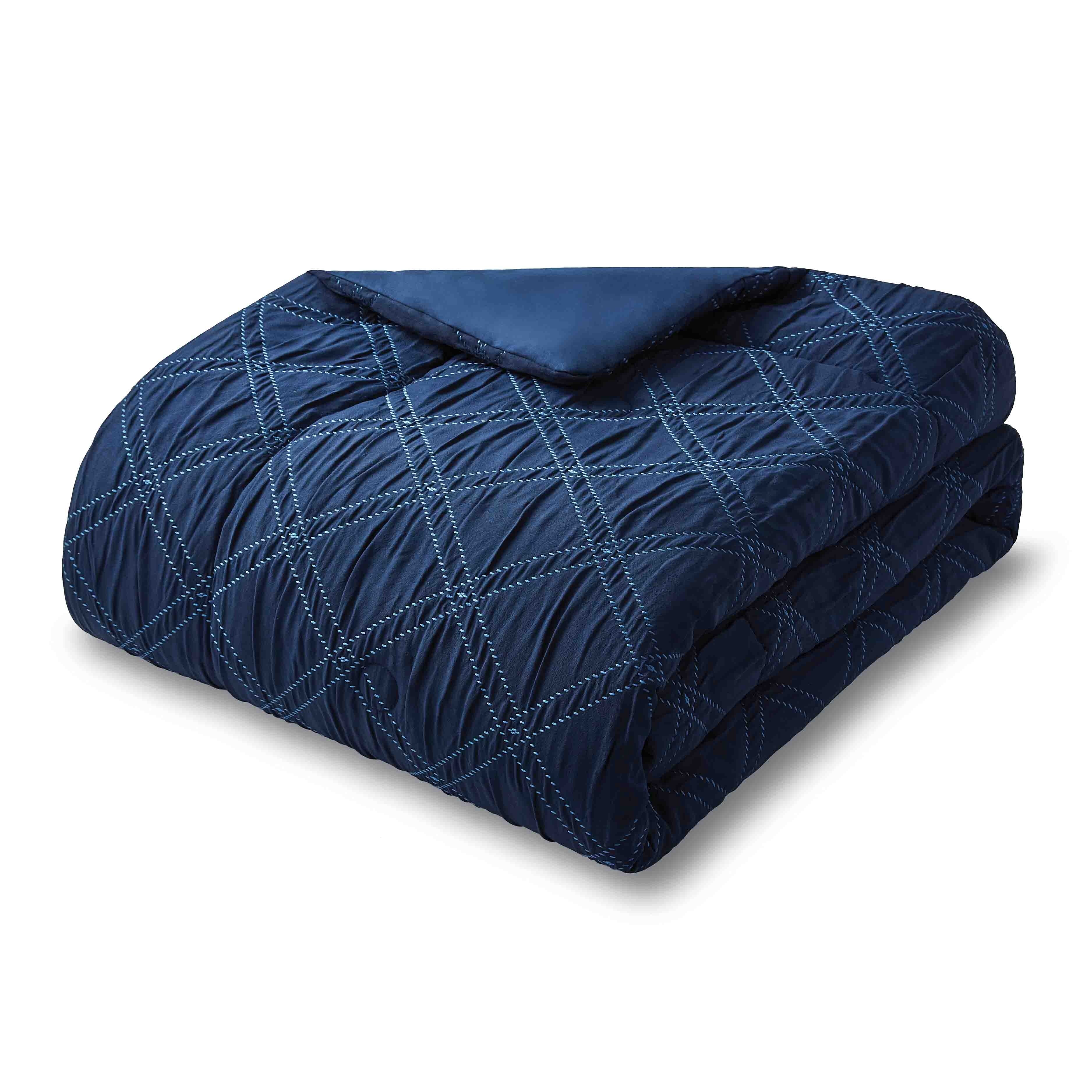 Fluffy Down Alternative 5-Piece Reversible Comforter Set Navy Cross Stitch Bedding with Decor Pillow and Throw, Full/Queen - Luxurious Quilted Duvet Cover Set Detail