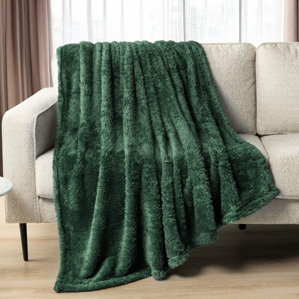 Super Soft Flannel Sherpa Throw Blanket For Couch Sofa, Emerald Green Fluffy Warm Plush Blanket for Bed, Cozy Super Soft Lightweight Thr... - Super Soft Reversible Sherpa Flannel Blanket Detail